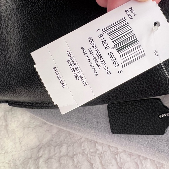 Coach Elegant Black Leather Bag
